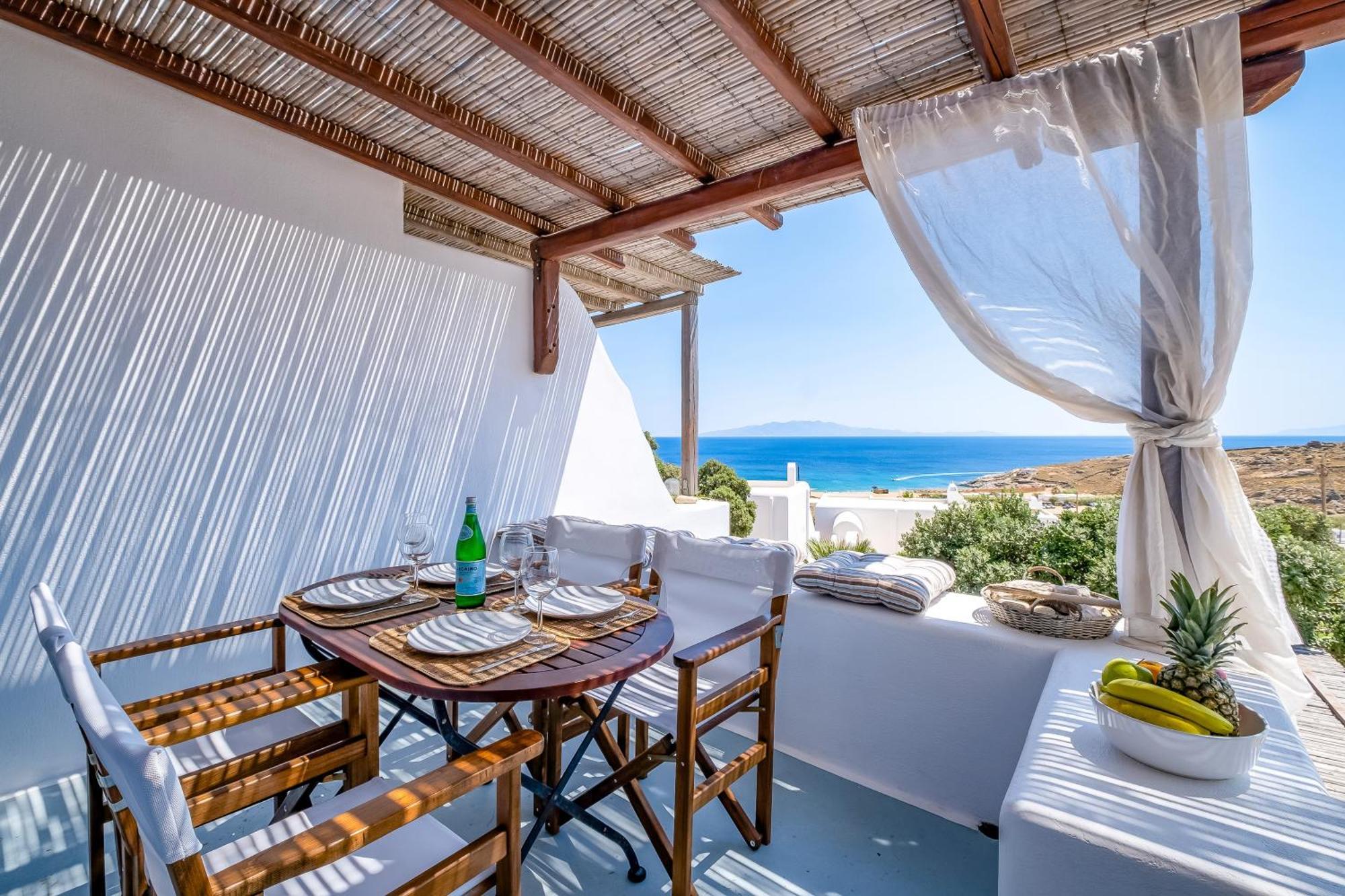 Sunny Getaway In Mykonos Lia Kalafatis