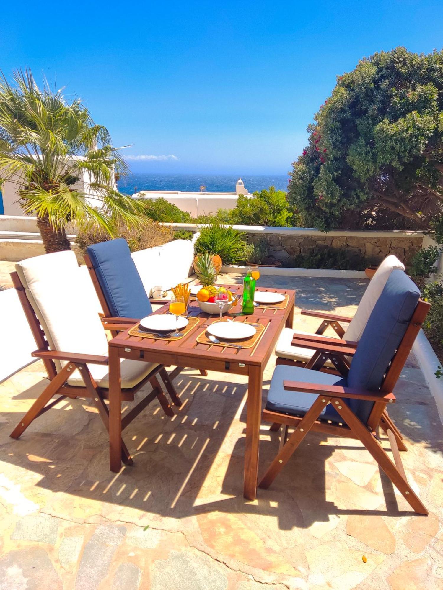 Sunny Getaway In Mykonos Lia Ferienhaus Kalafatis
